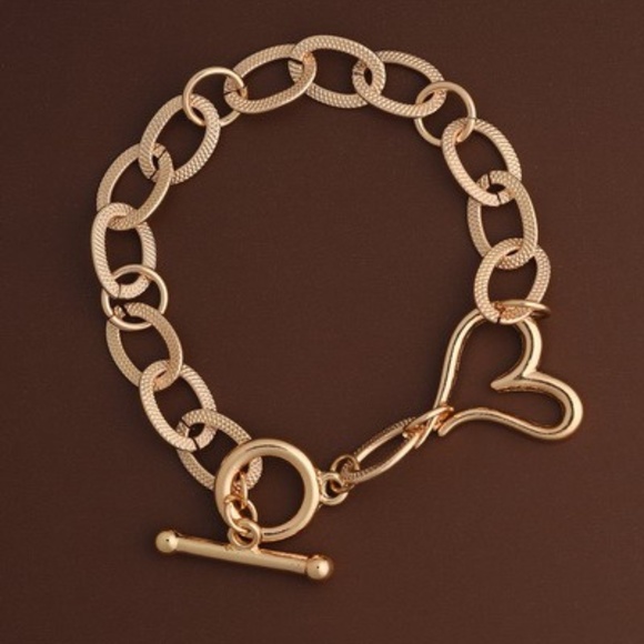 Heart Toggle Chain Bracelet - Picture 3 of 3